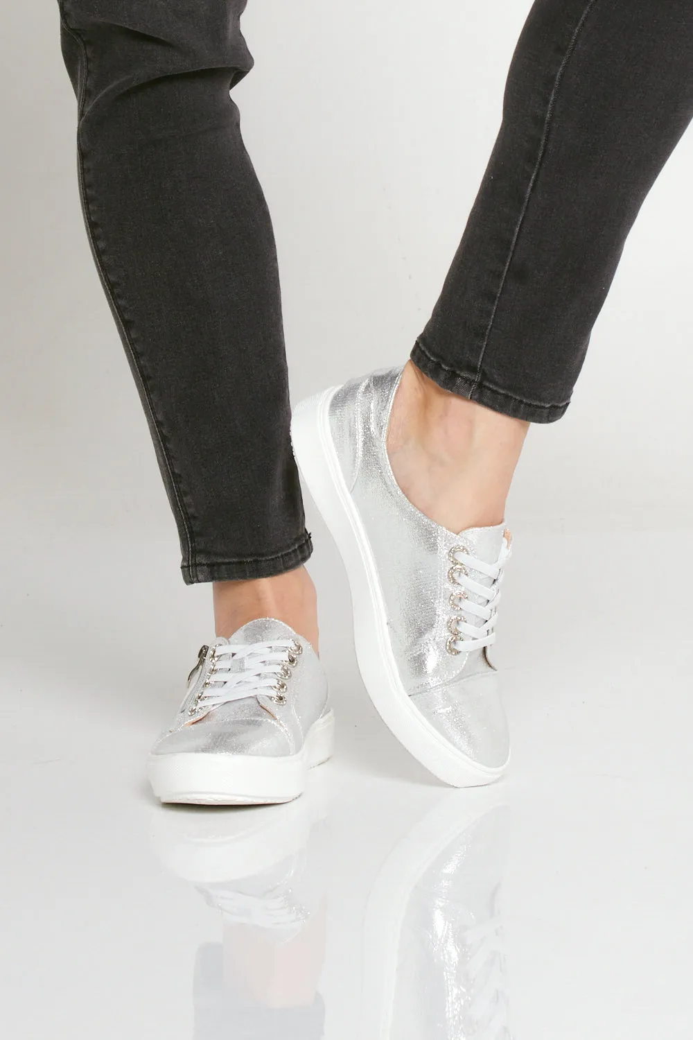 Cara Sneakers - Silver