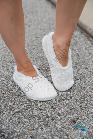 Chenille Slippers in Ivory