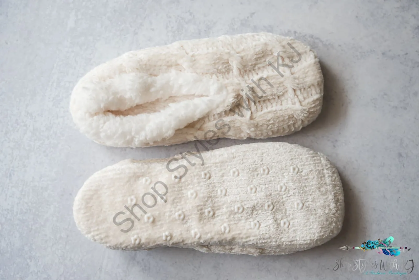 Chenille Slippers in Ivory