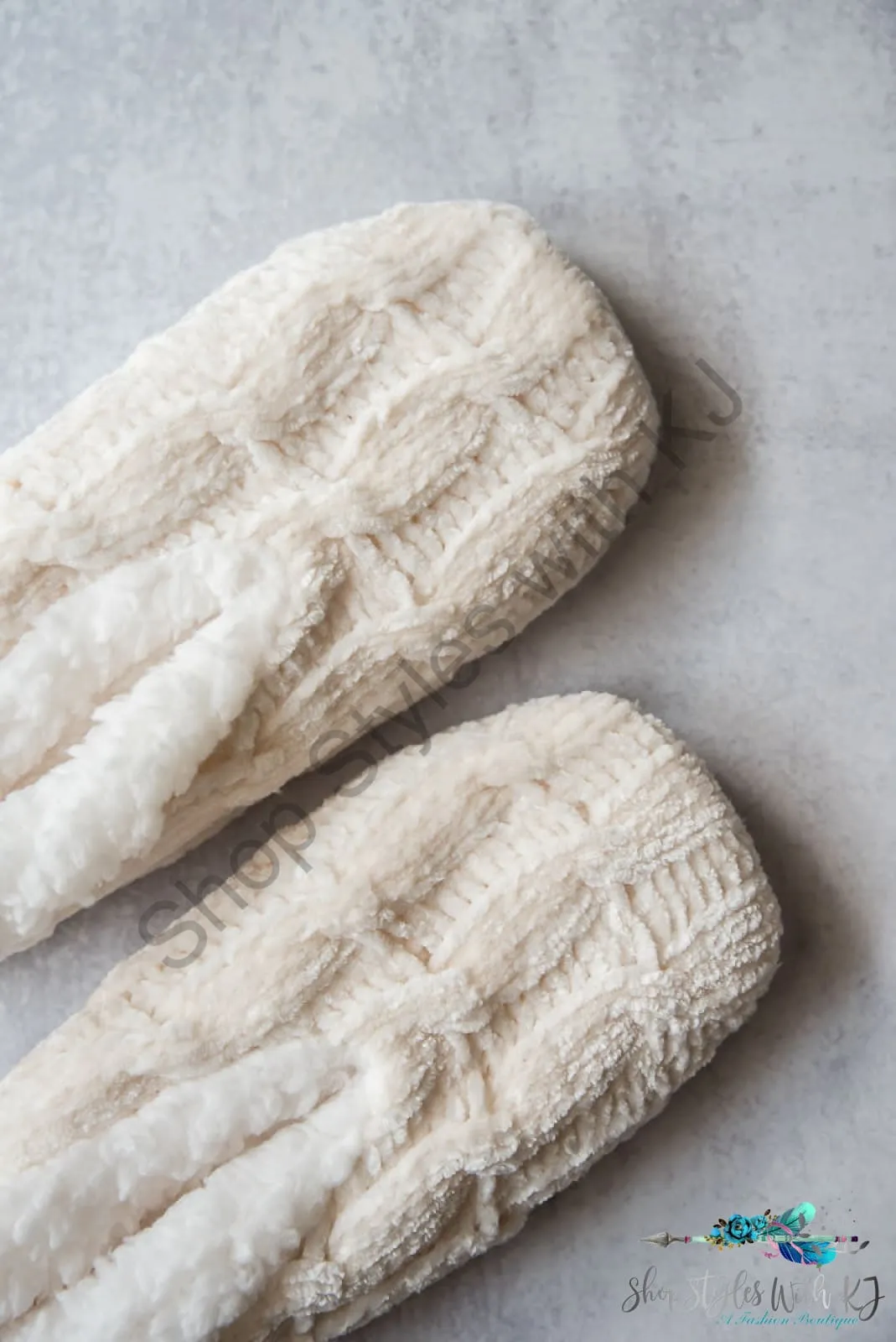 Chenille Slippers in Ivory