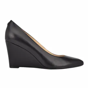 Nine West Women's Cal9x9 Black M