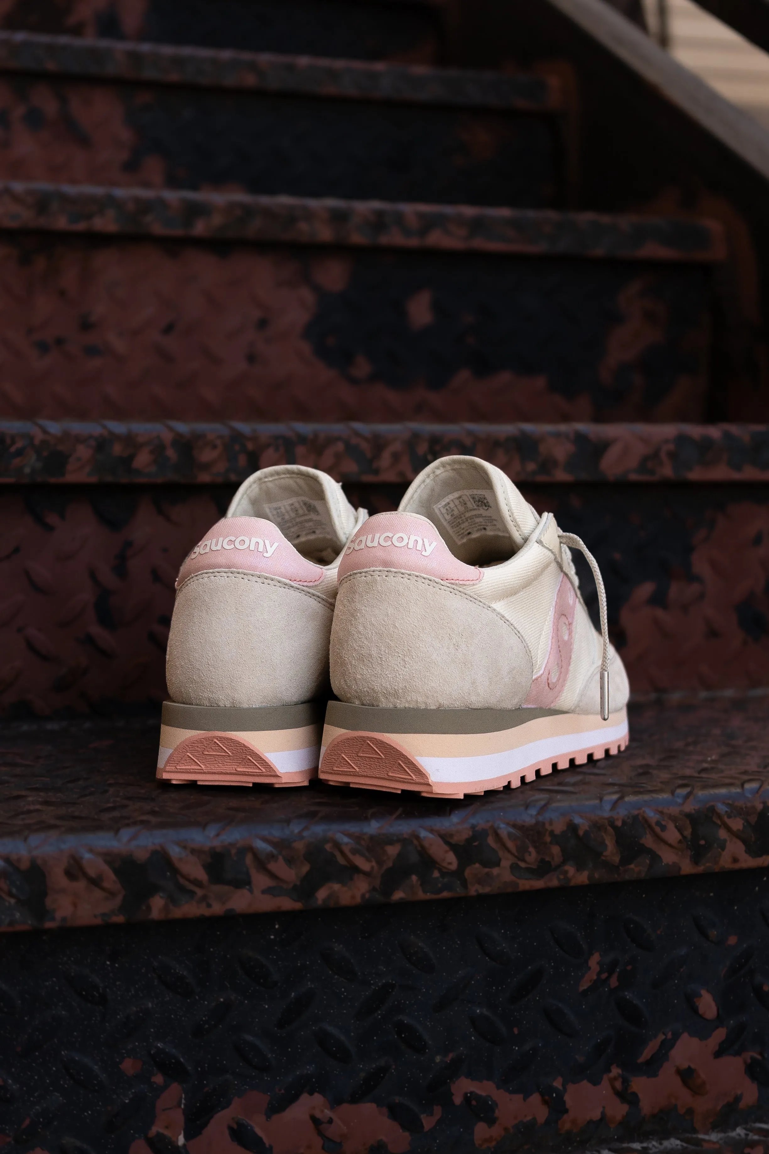 Women Saucony Jazz Triple (Beige/Salmon) S60778-2